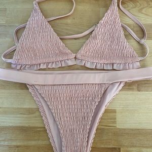 Cute ruffled bikini 🌸